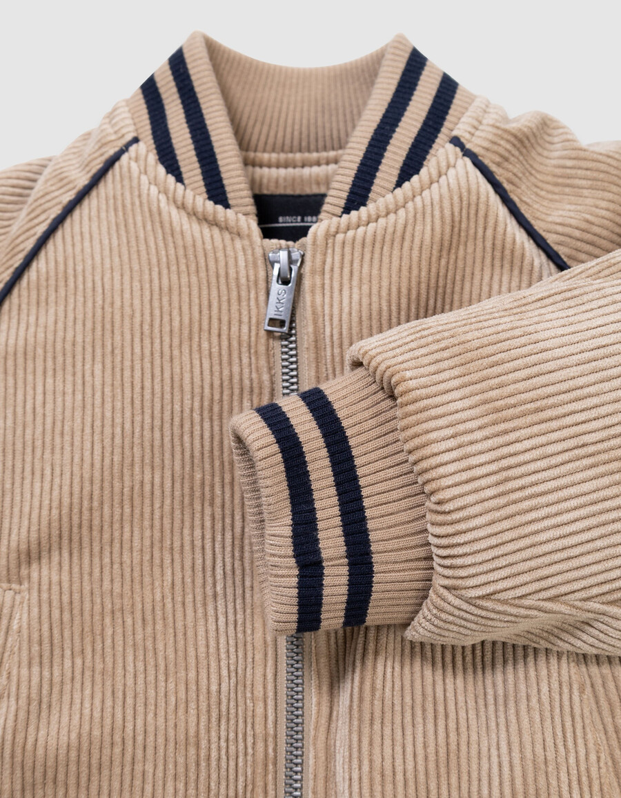 chaqueta estilo universitario de pana beige para niño