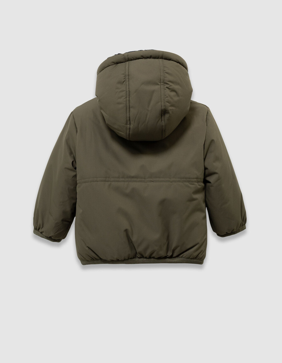 parka reversible de sherpa en color caqui y azul marino para niño