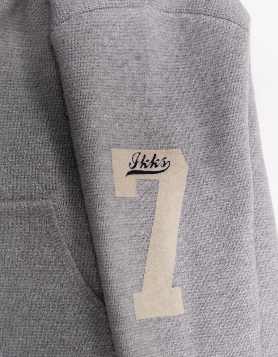 conjunto de cárdigan y pantalón de punto gris para bebé niño