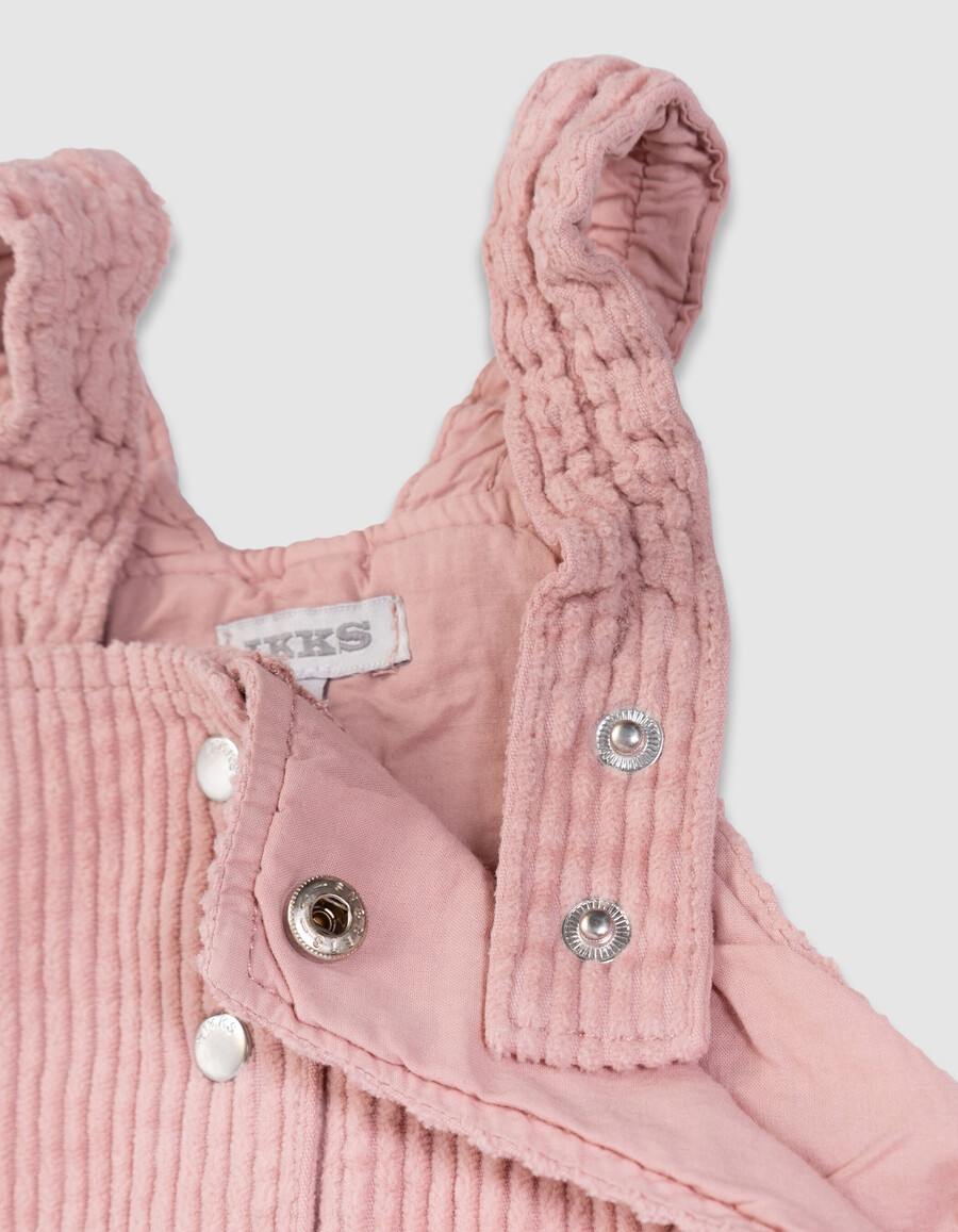 conjunto de camiseta blanca vestido y pantalones bombachos con rosas para bebé niña