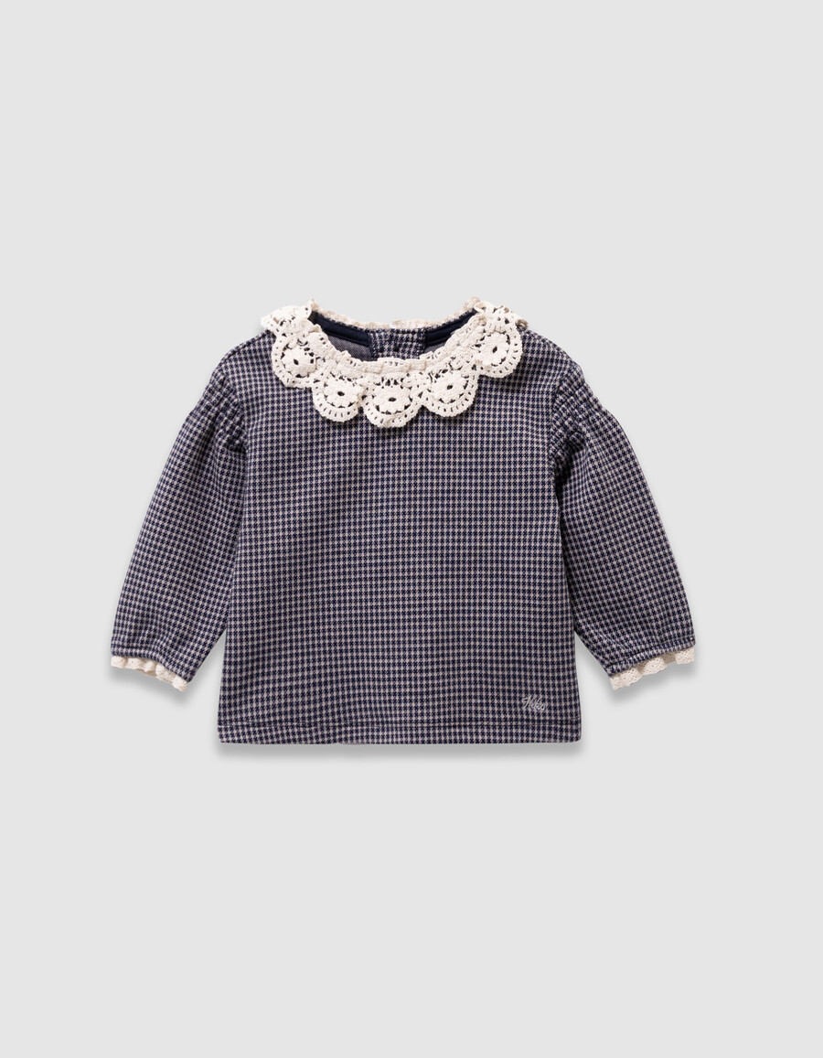 blusa azul marino de pata de gallo con cuello de encaje para niña