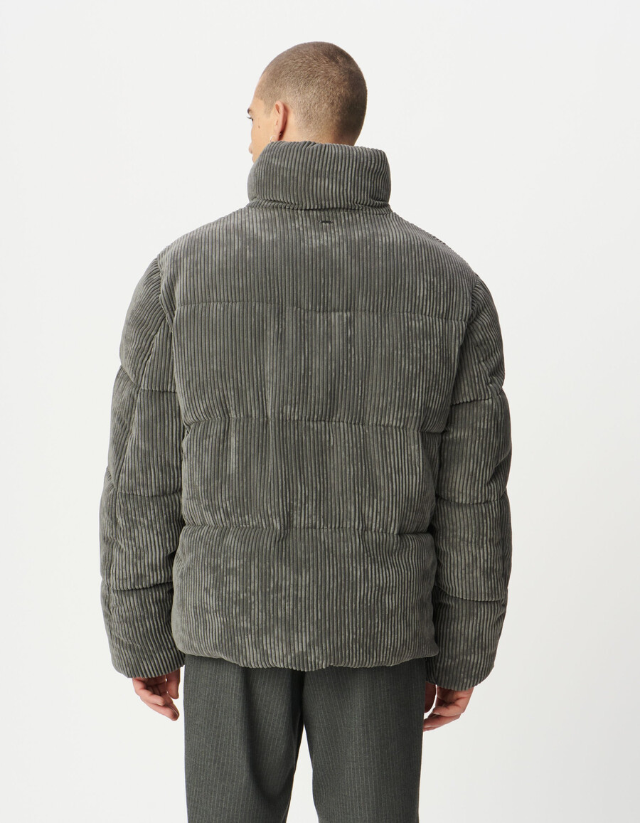 chaqueta acolchada de pana gris con capucha desmontable para hombre