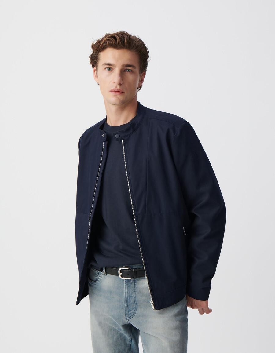 chaqueta azul marino con cuello a presión para hombre