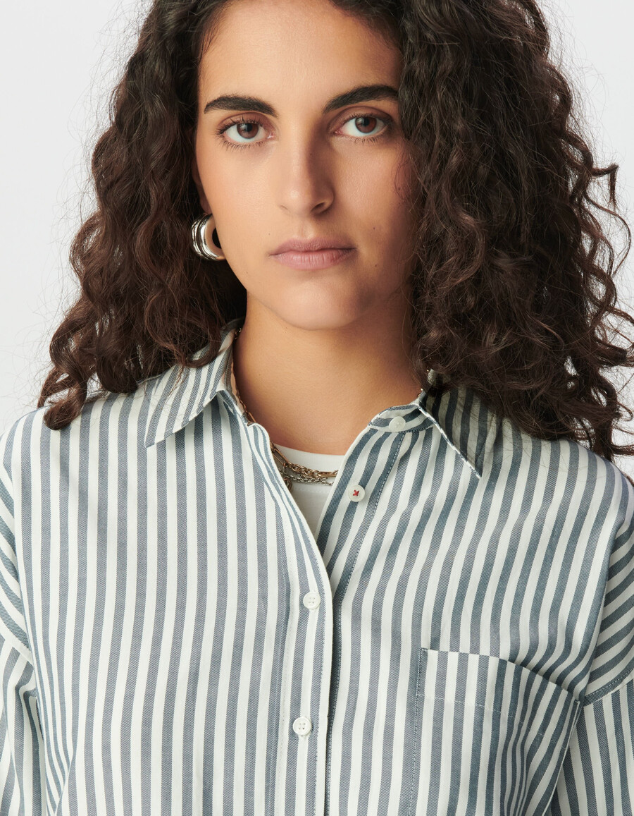 camisa de rayas azules y blancas para mujer