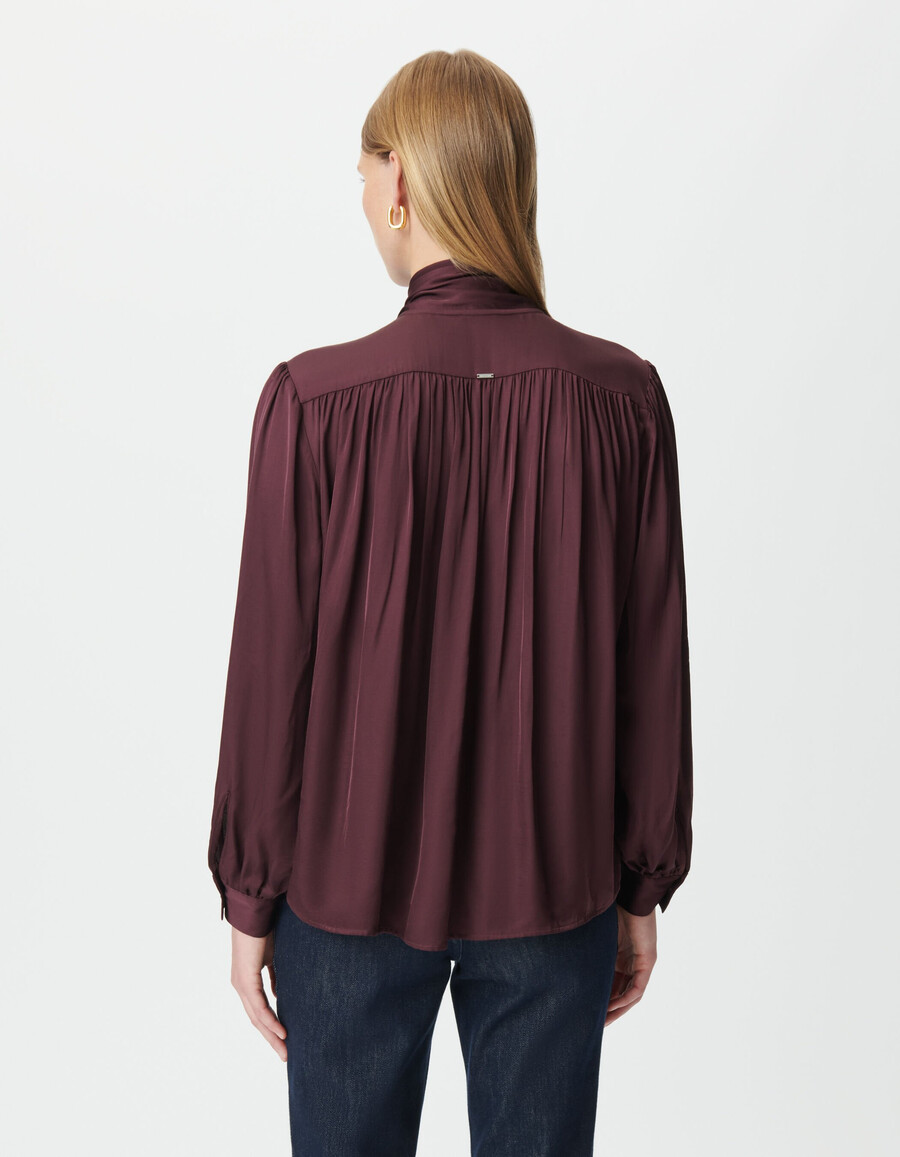 camisa de satén burdeos con lazo para mujer