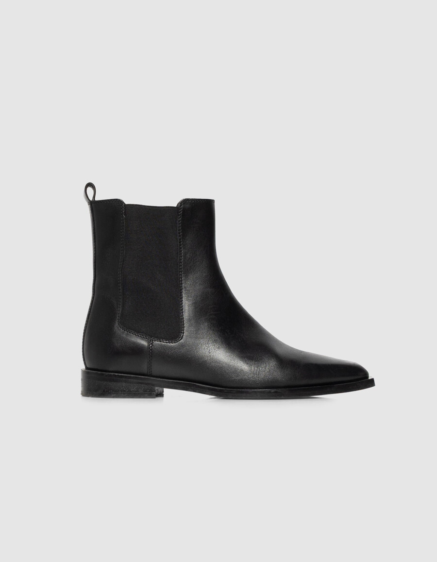 botas chelsea de piel negra con punta puntiaguda para mujer