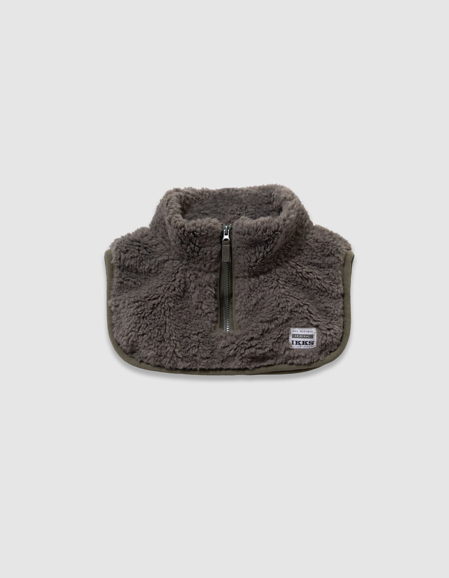 calentador de cuello con cremallera de sherpa caqui para niño