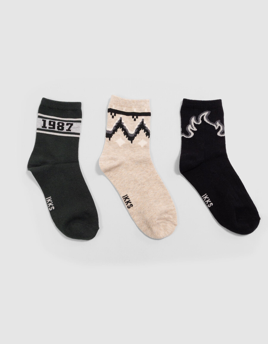 calcetines negros verdes y beige para niño