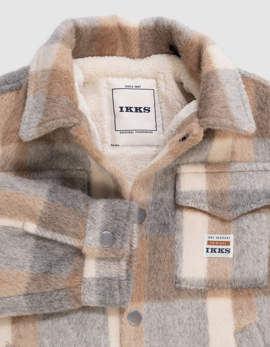 chaqueta de lana a cuadros beige con forro de piel para niño