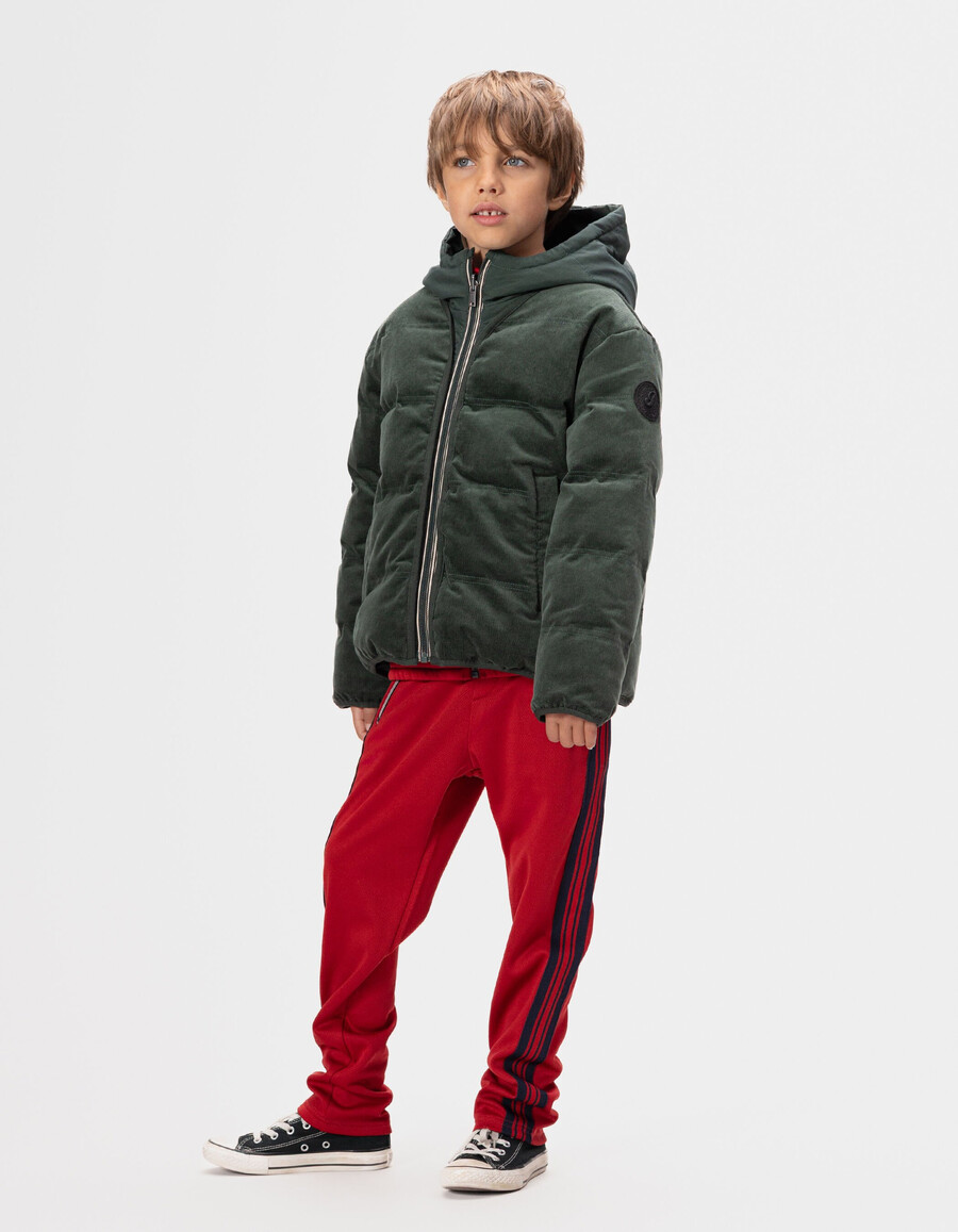 chaqueta acolchada reversible de terciopelo verde para niño