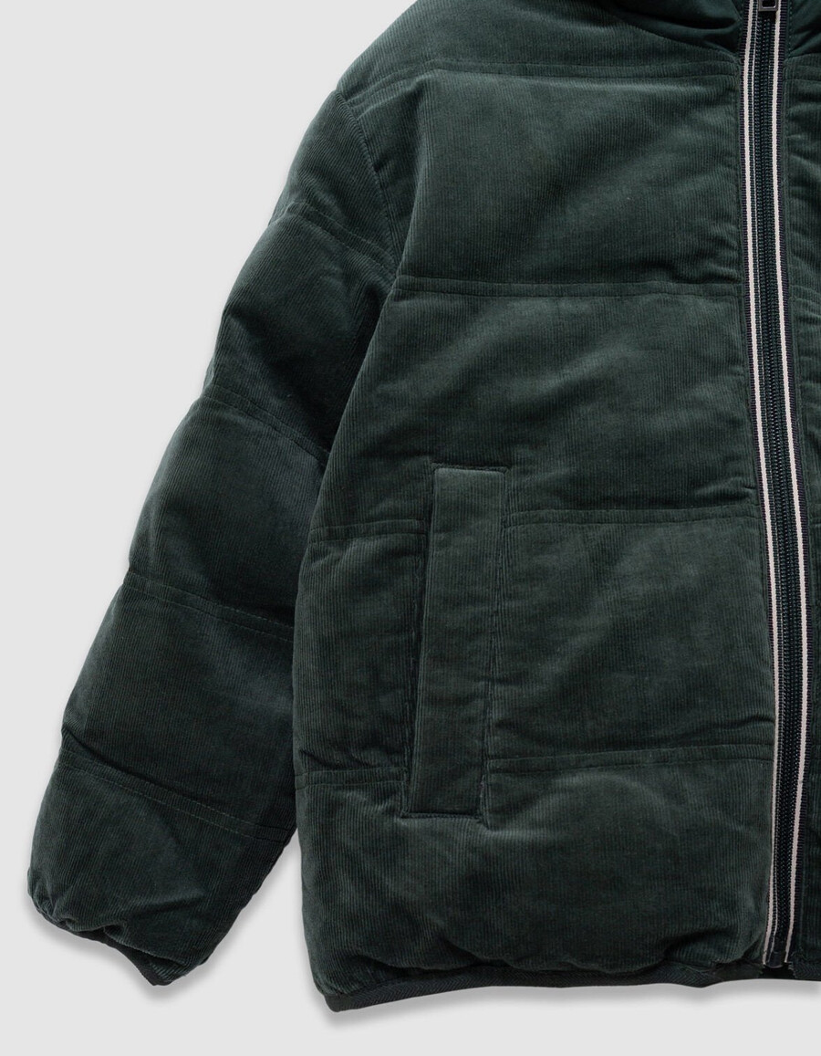 chaqueta acolchada reversible de terciopelo verde para niño
