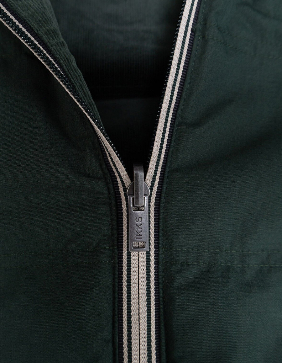 chaqueta acolchada reversible de terciopelo verde para niño
