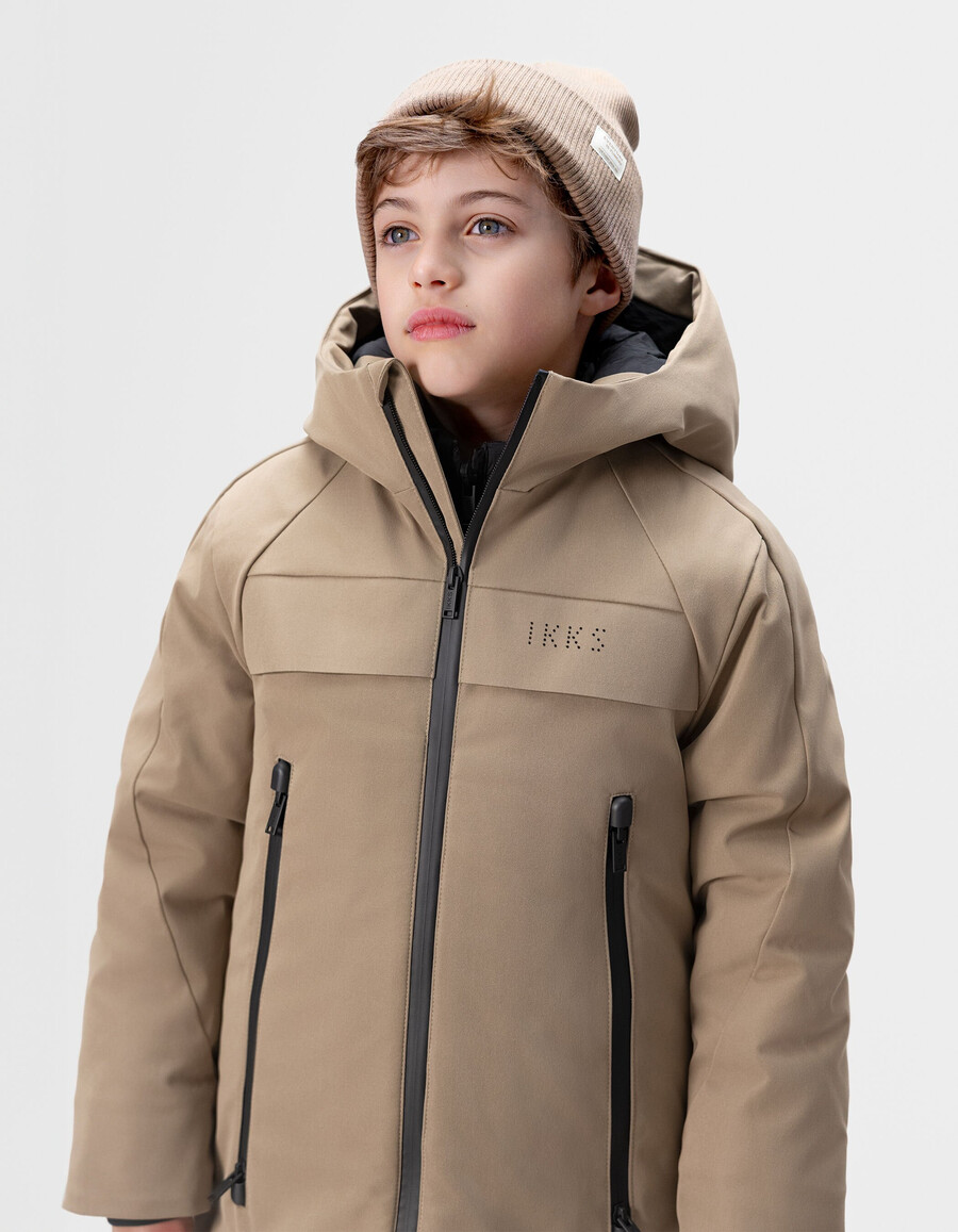 parka beige 2 en 1 y chaqueta acolchada sin mangas para niño