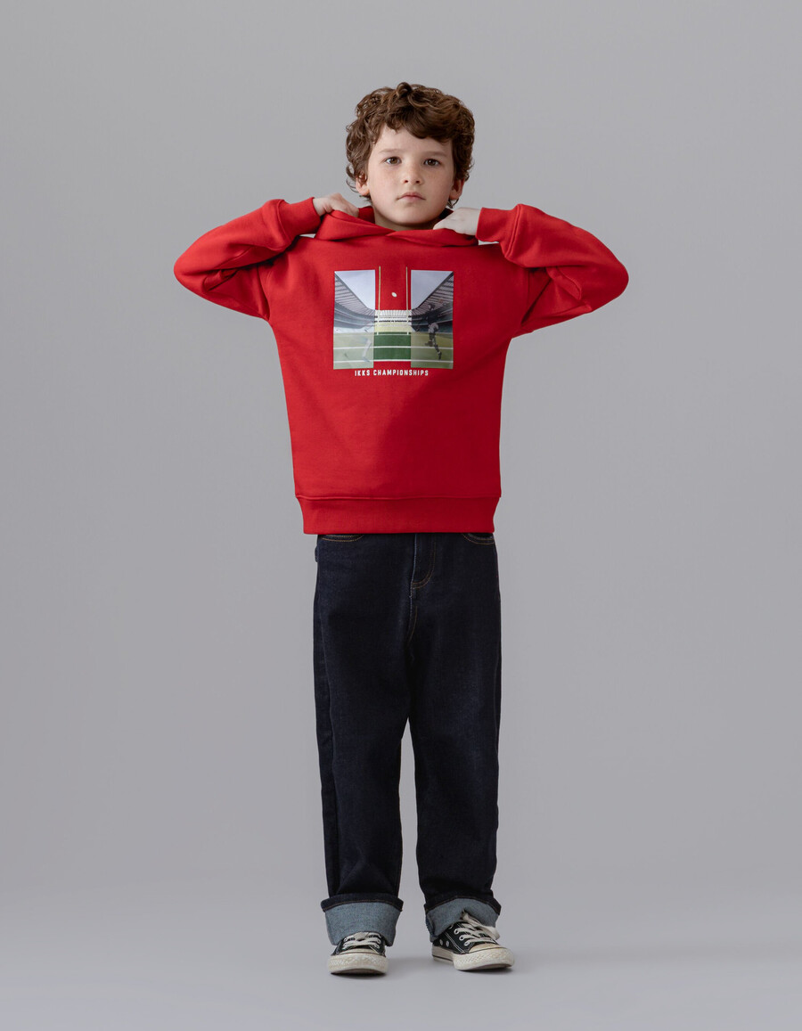 sudadera roja con capucha para niño con imagen lenticular
