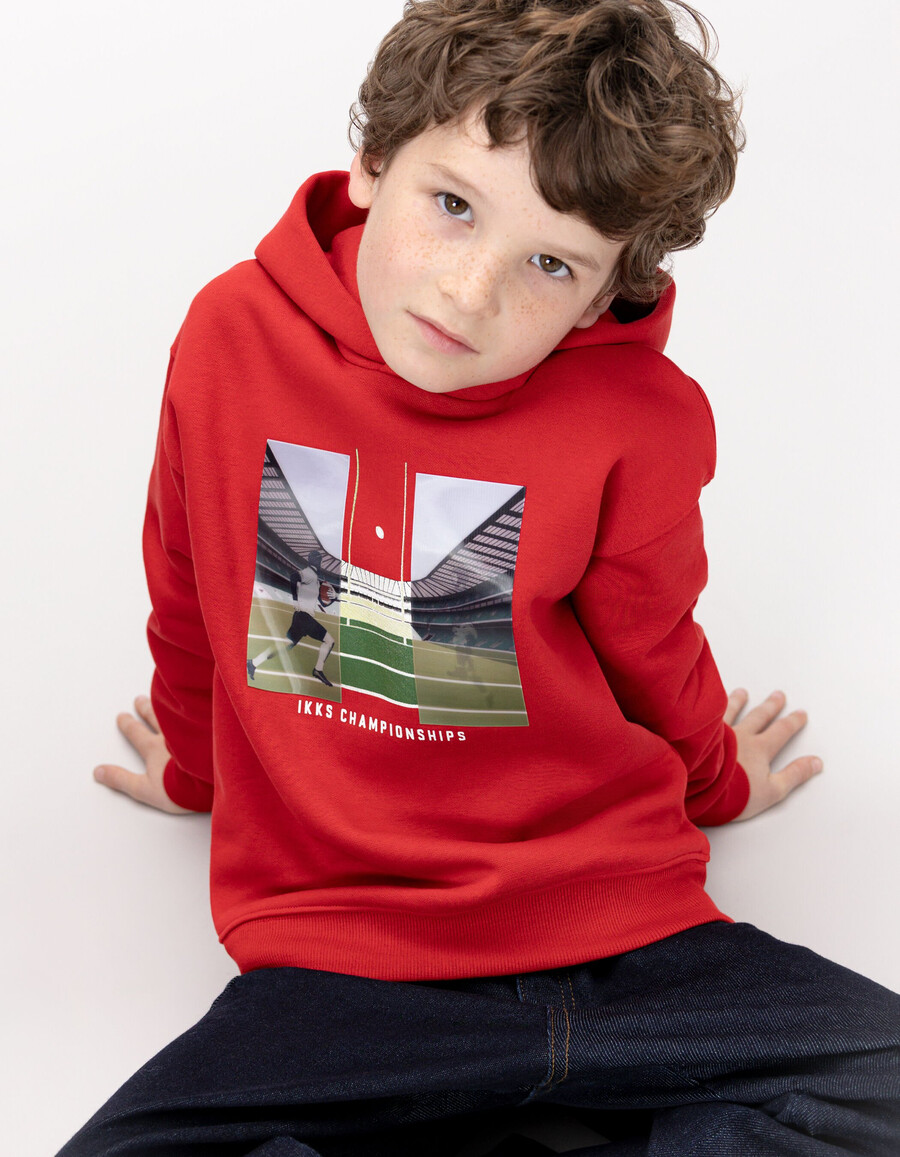 sudadera roja con capucha para niño con imagen lenticular