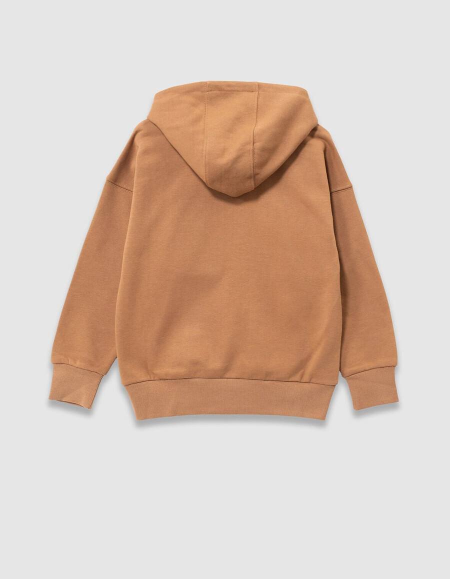 sudadera con capucha camel para niño con eslogan bordado en talla xl