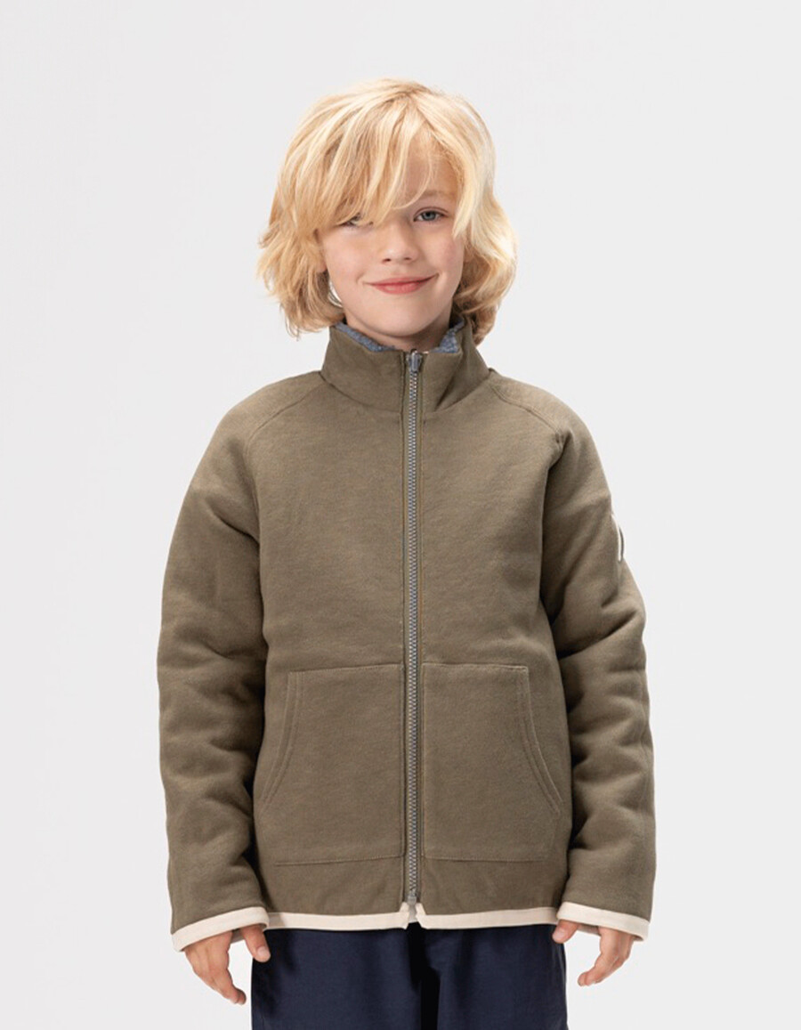 cárdigan reversible de sherpa azul y caqui para niño