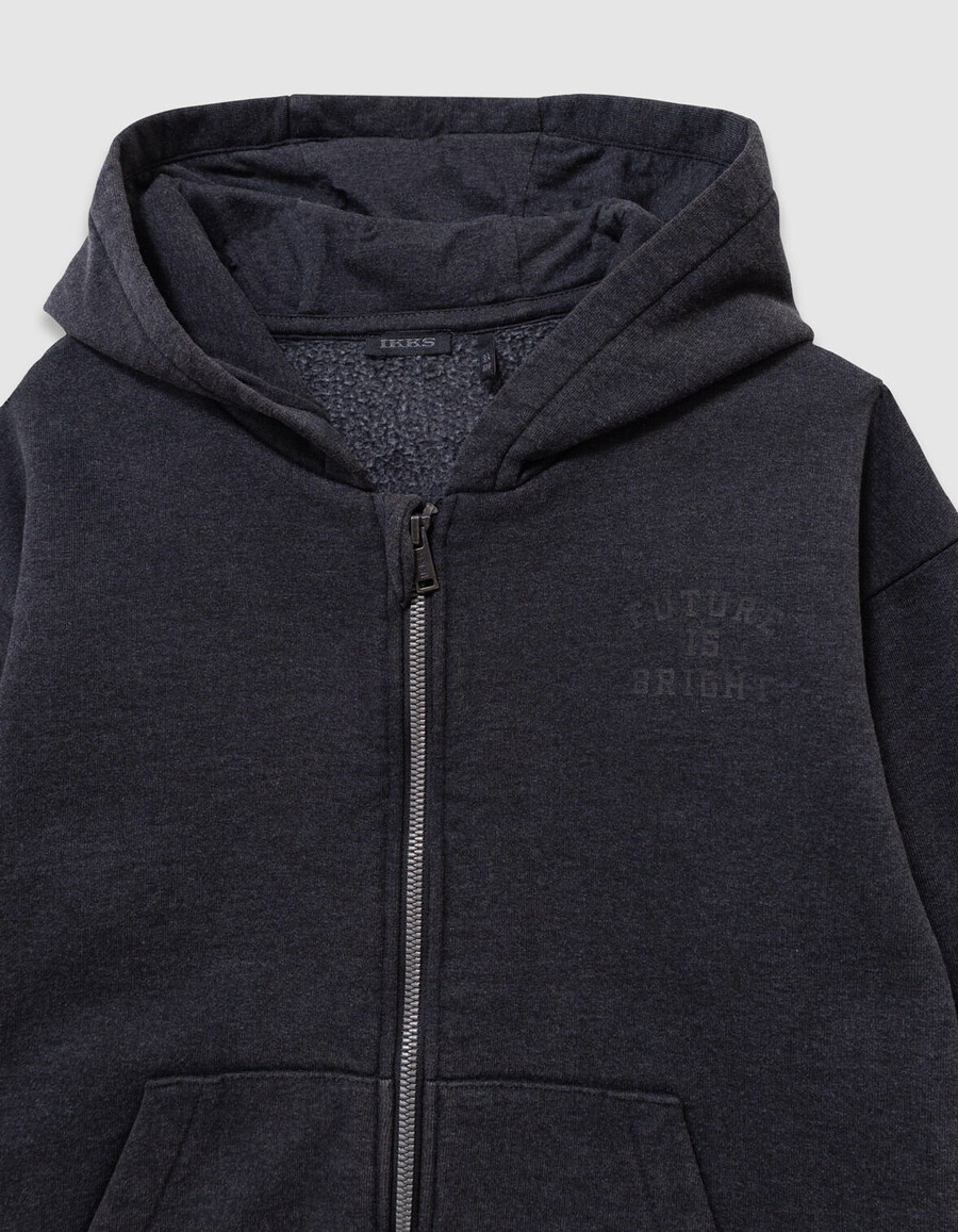 cárdigan con capucha y cremallera en negro descolorido para niño