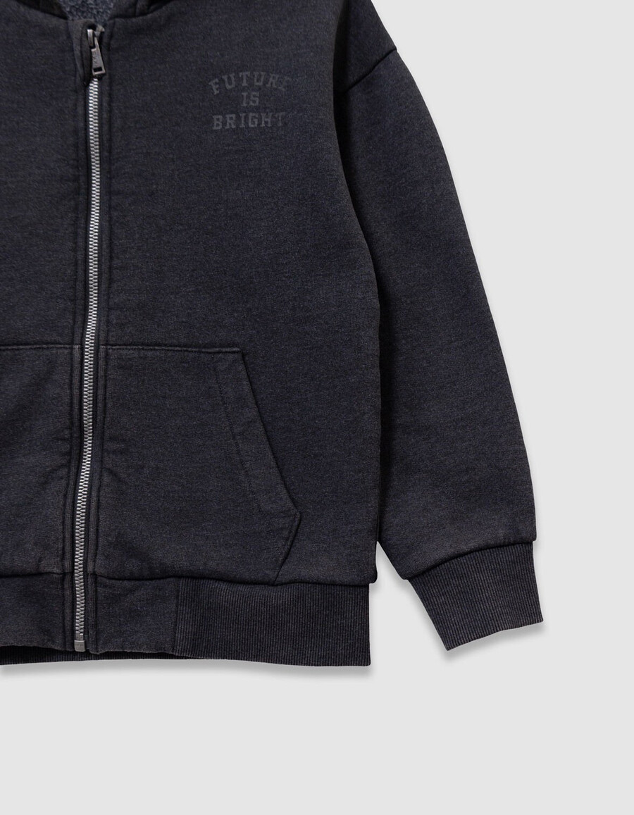 cárdigan con capucha y cremallera en negro descolorido para niño