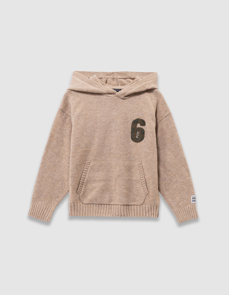 sudadera con capucha de punto beige jaspeado para niño con insignia de número