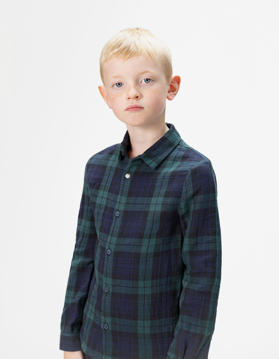 camisa de manga larga a cuadros verdes para niño