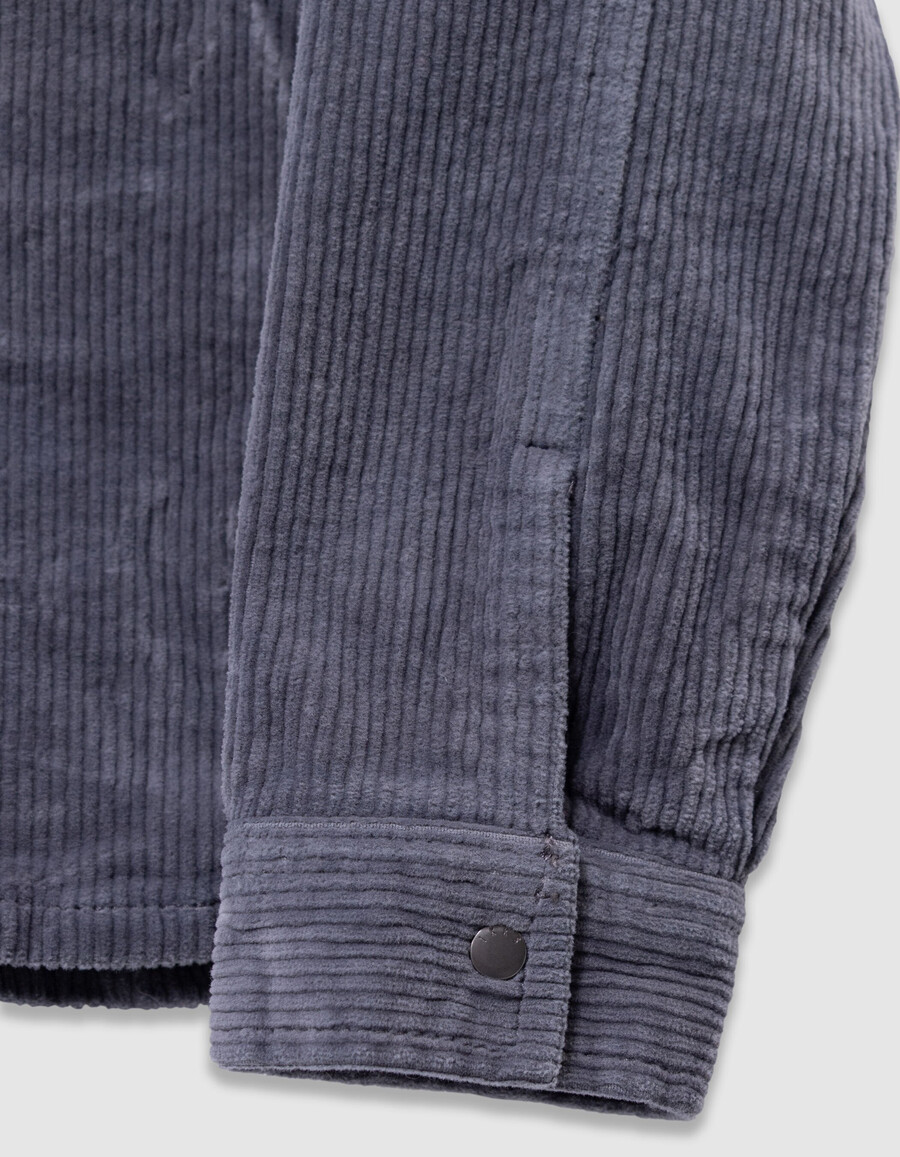 camisa de pana azul para niño con botones a presión