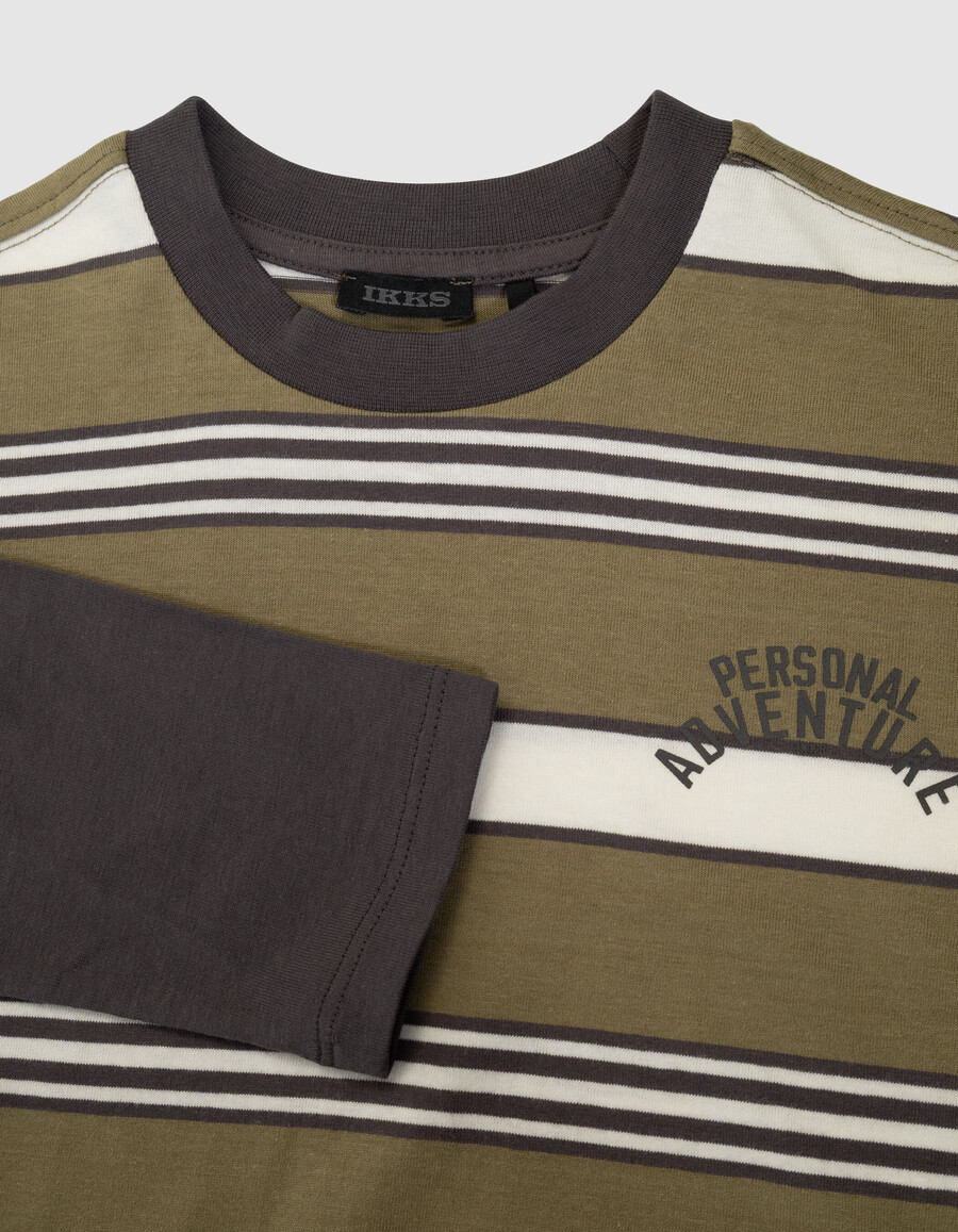 camiseta gris de algodón orgánico con mangas trampantojo para niño