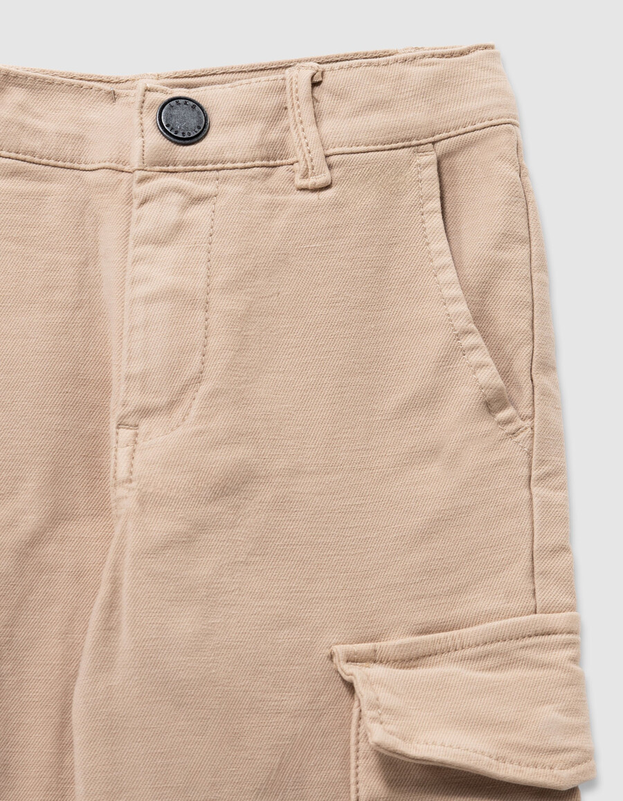 pantalones rectos estilo cargo beige para niño