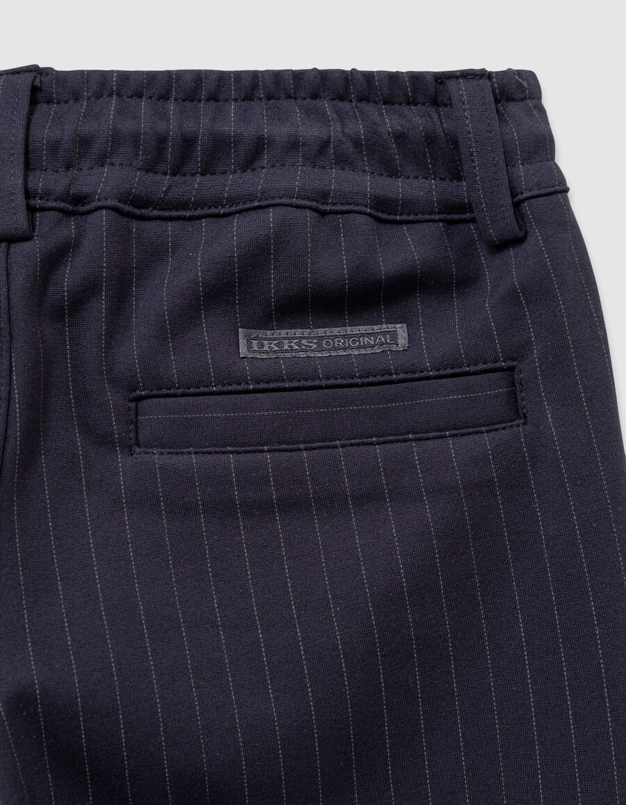 pantalones deportivos holgados de raya diplomática azul marino para niño