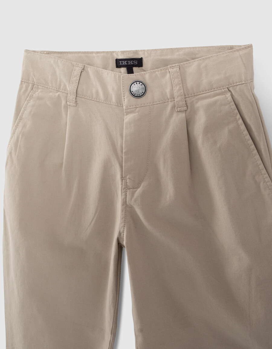 pantalones chinos beige para niño