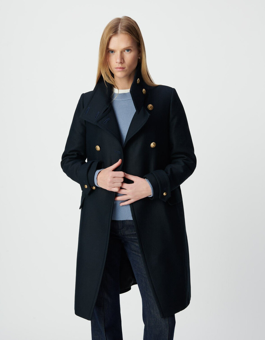 abrigo azul marino para mujer con botones grabados