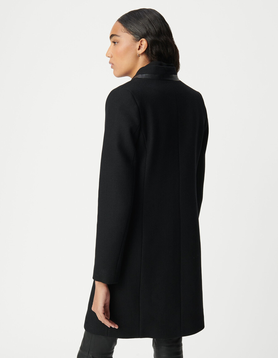 abrigo de cuello negro para mujer
