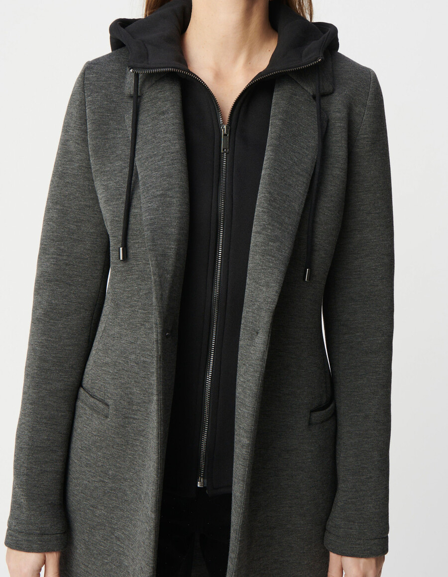 abrigo de neopreno gris para mujer con capucha extraíble