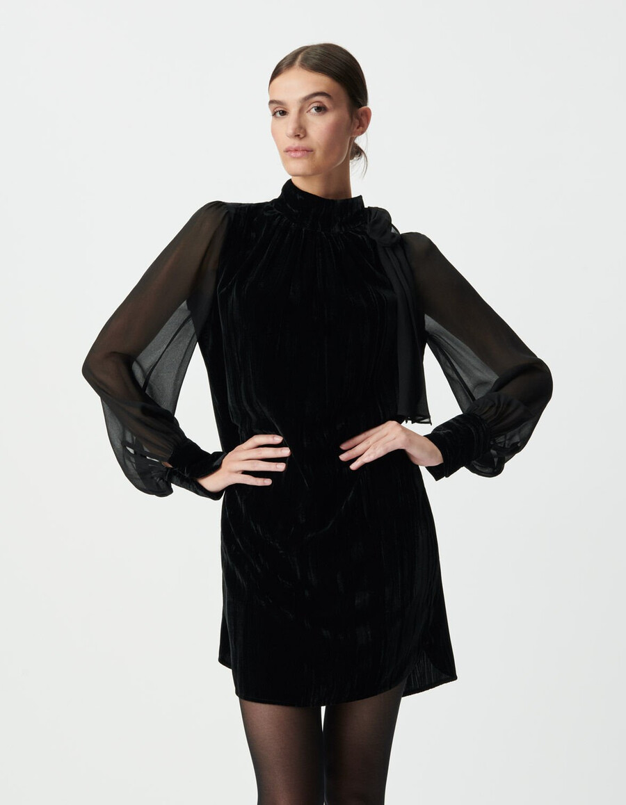 vestido negro de terciopelo y voile para mujer.