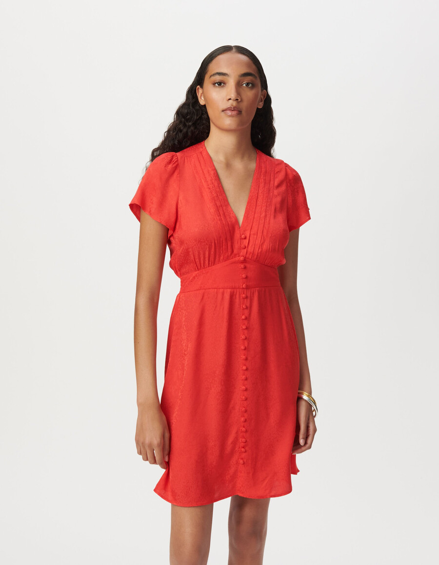 vestido de mujer en jacquard de satén rojo con estampado animal