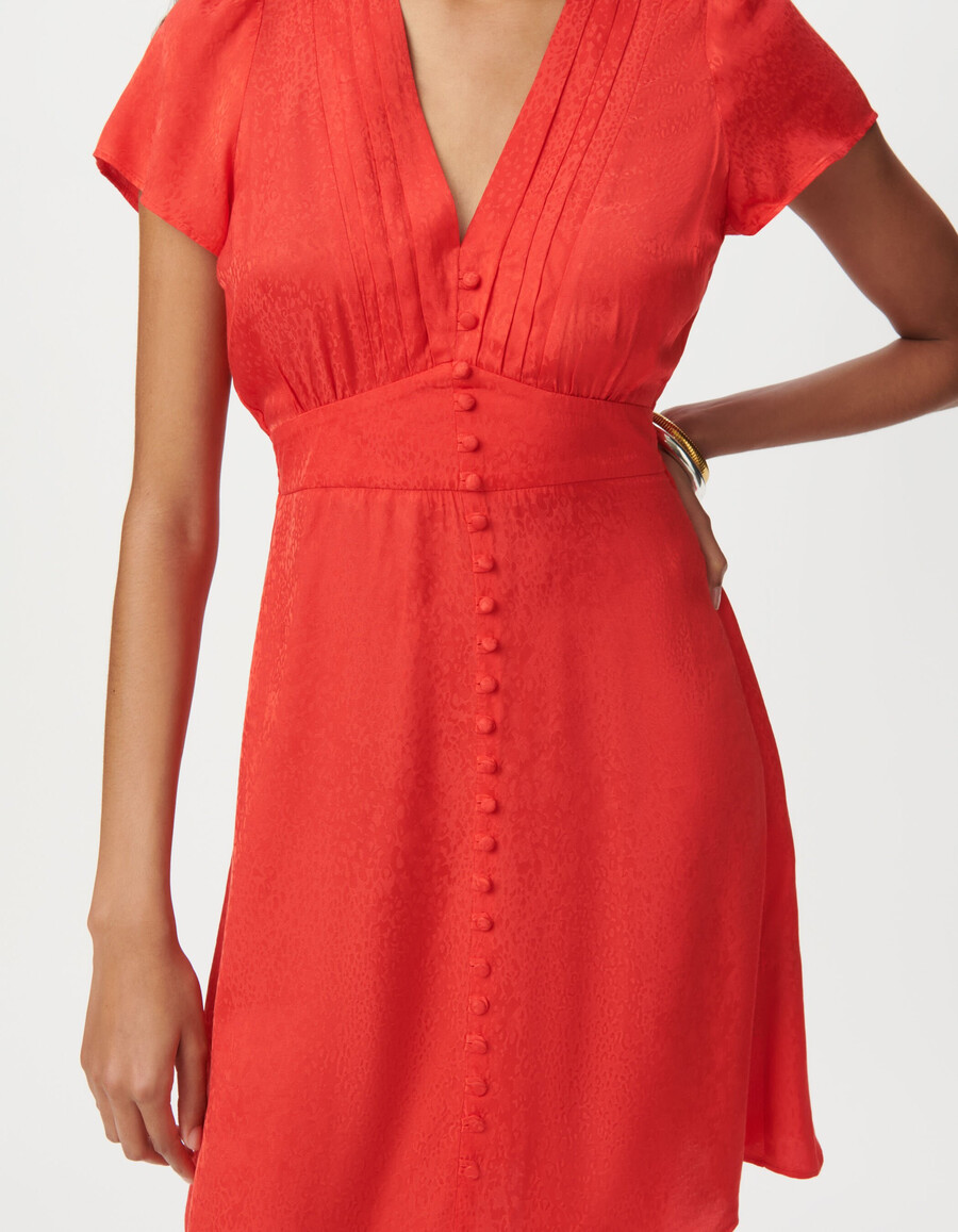 vestido de mujer en jacquard de satén rojo con estampado animal