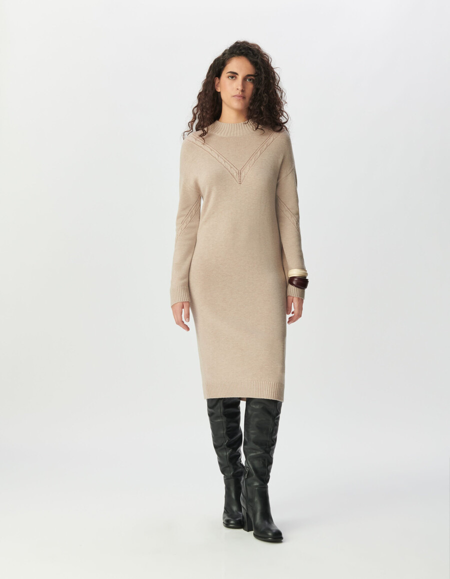 vestido tipo suéter beige para mujer con punto trenzado
