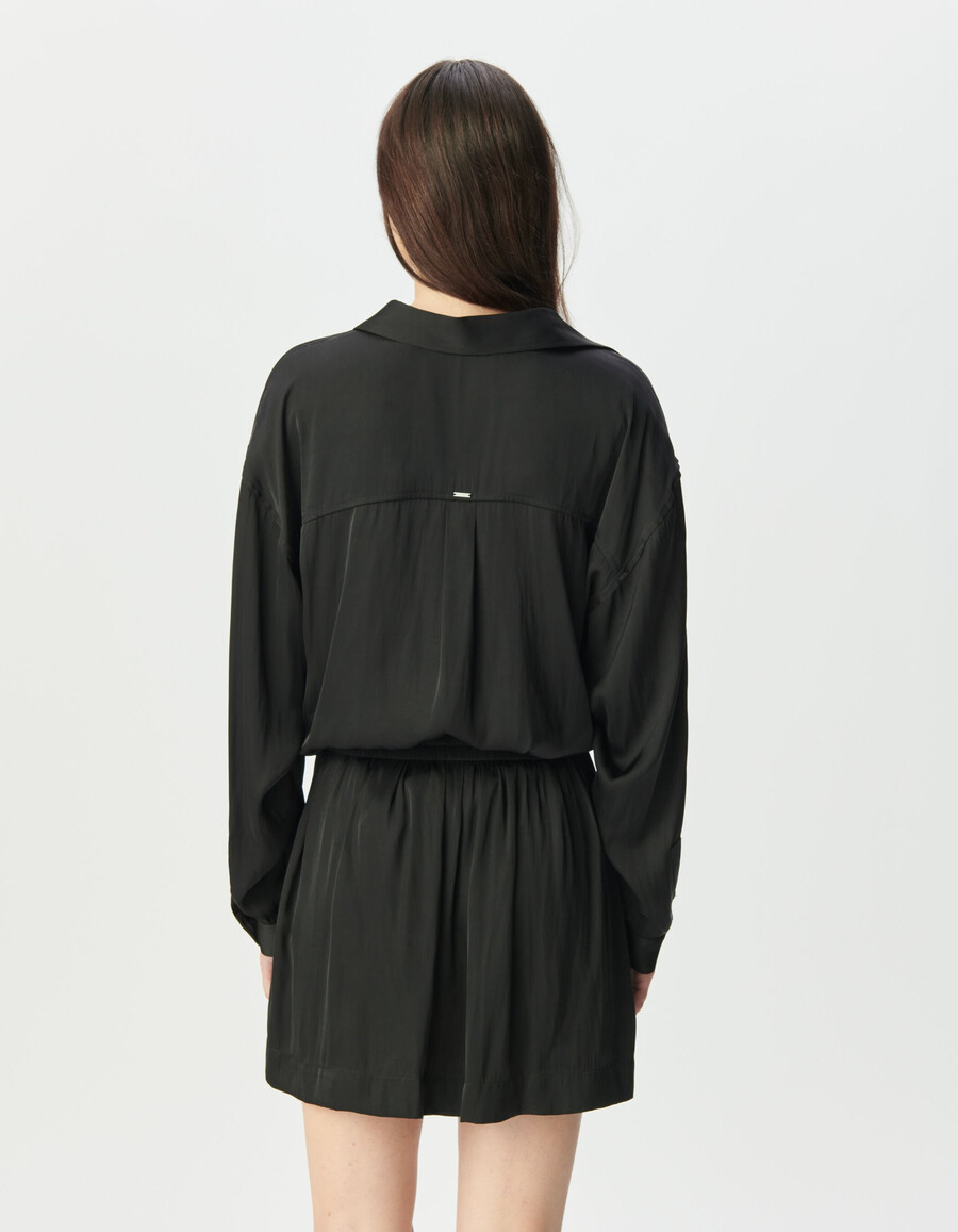 vestido camisero de satén negro con efecto trampantojo para mujer