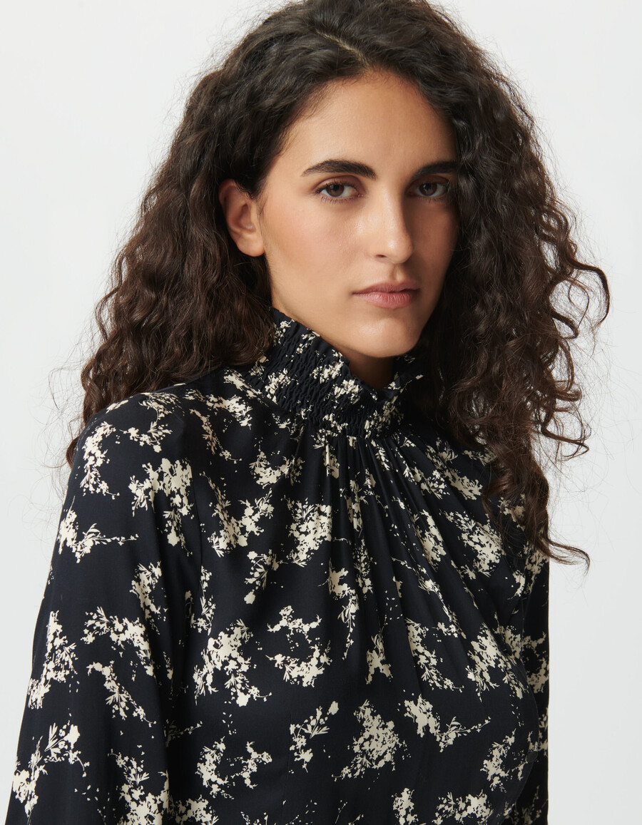 vestido largo negro para mujer con estampado de flores silvestres