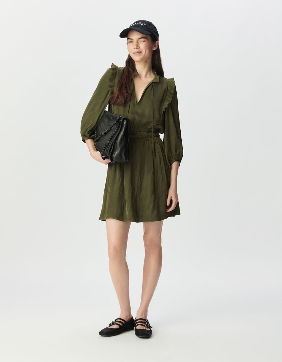 vestido de satén arrugado color caqui para mujer con volantes plisados