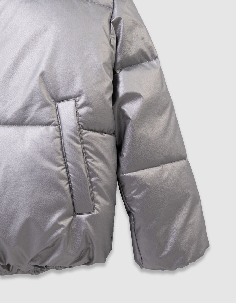 chaqueta acolchada plateada para niña con capucha forrada de piel azul marino