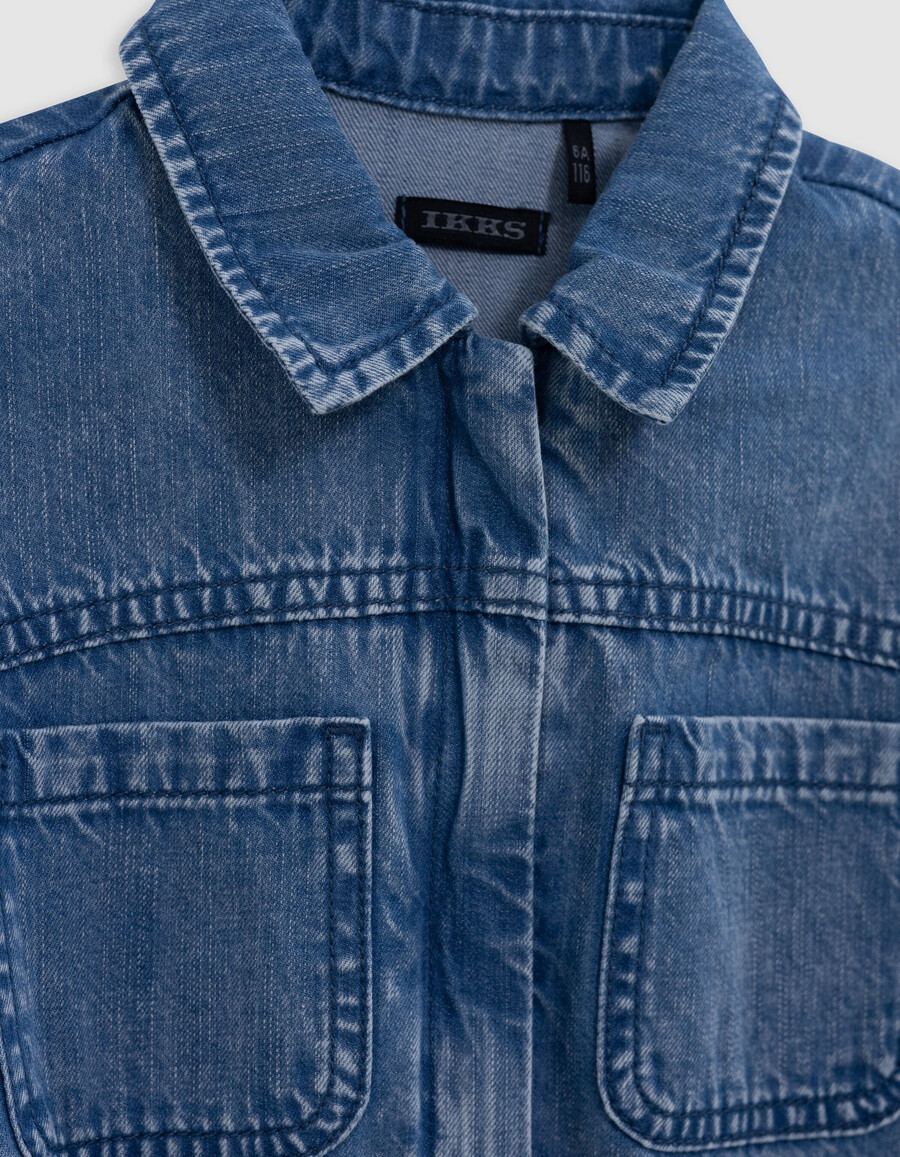 vestido vaquero azul con cinturón estampado para niña