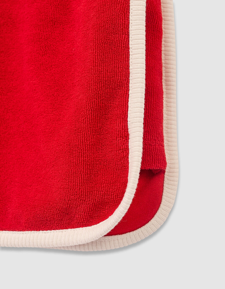 vestido de niña de tela de rizo roja con cordón en la cintura