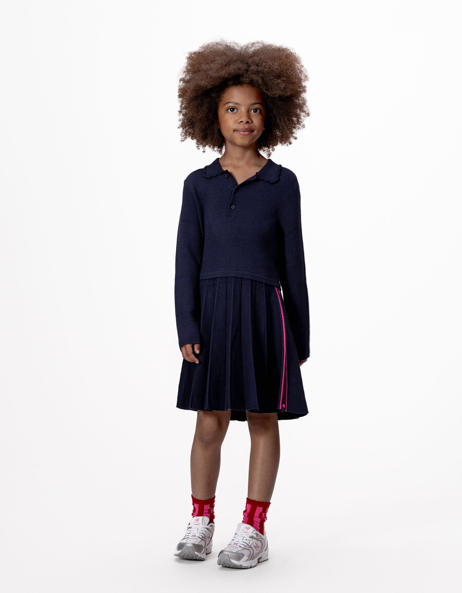 vestido plisado de punto azul marino de manga larga para niña