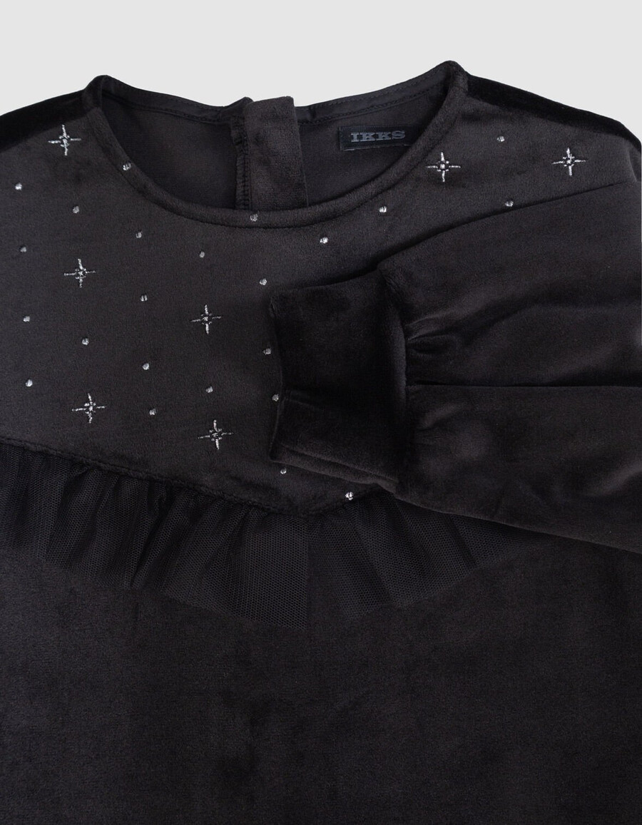 vestido de niña de terciopelo negro bordado con volantes de tul