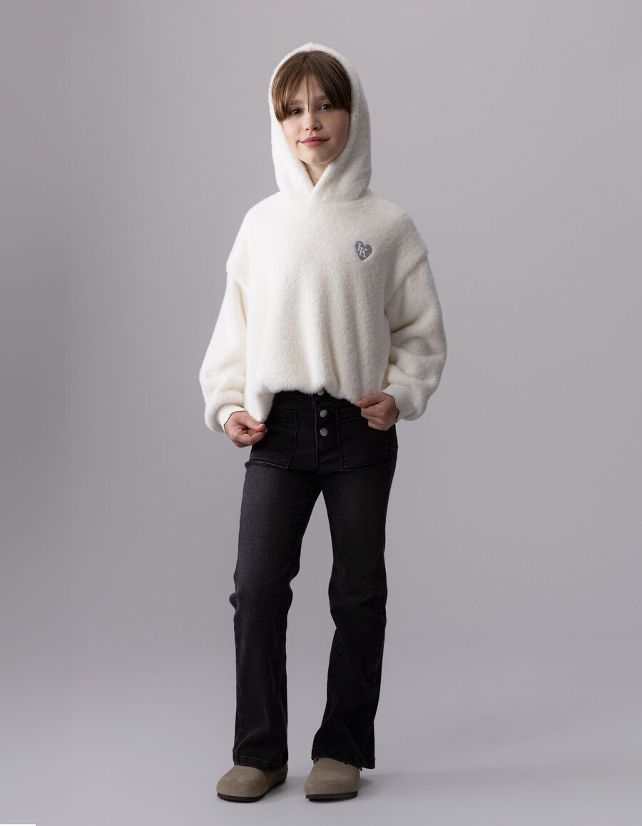 sudadera con capucha suave color crudo para niña con insignia de corazón