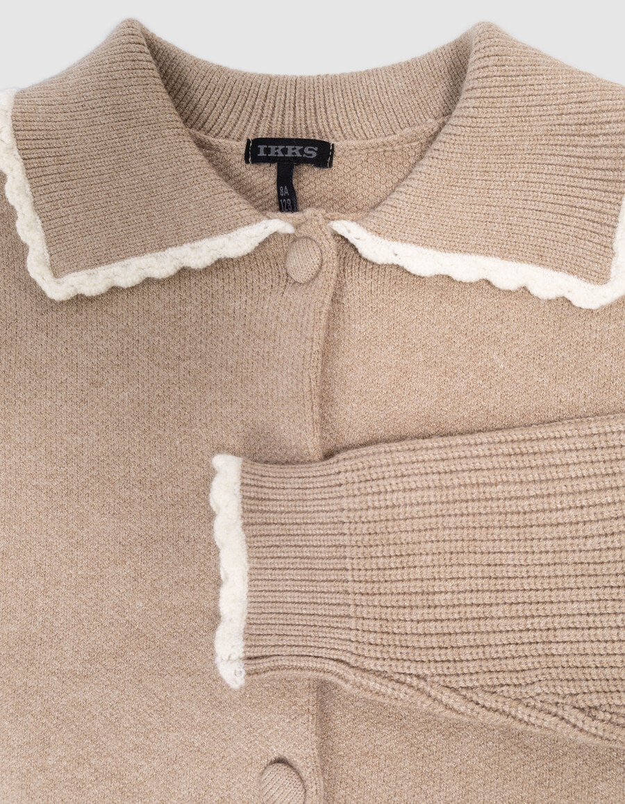 cárdigan de punto beige para niña con mangas acanaladas