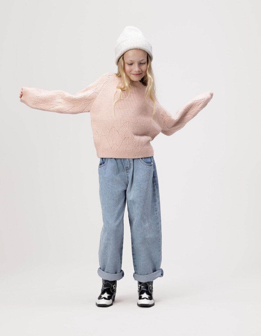 suéter de punto rosa para niña con mangas jacquard