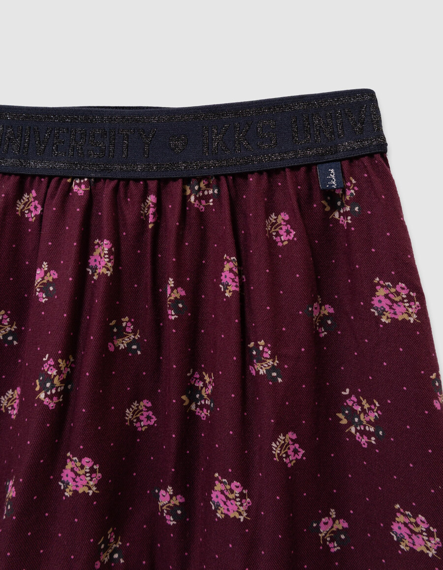 falda corta burdeos para niña con estampado de ramo
