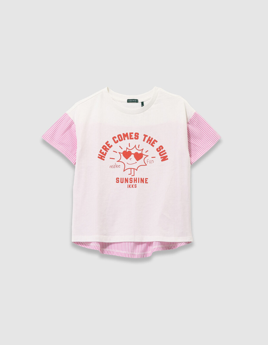camiseta blanca de manga corta para niña con rayas rosas